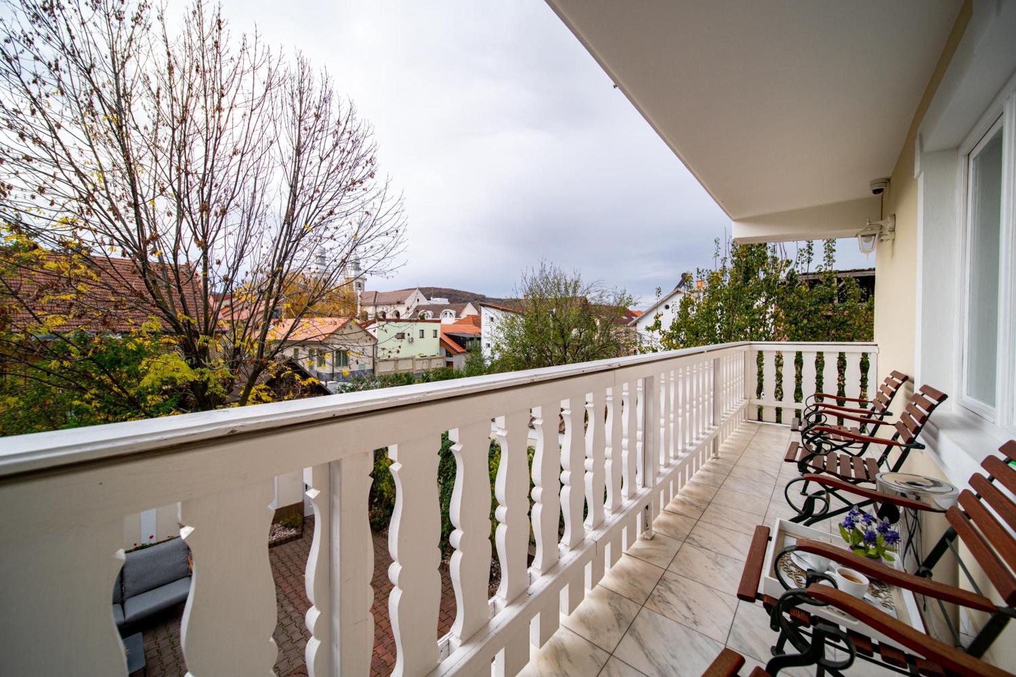 Lilla Panzio Hotel Odorheiu Secuiesc Eksteriør billede