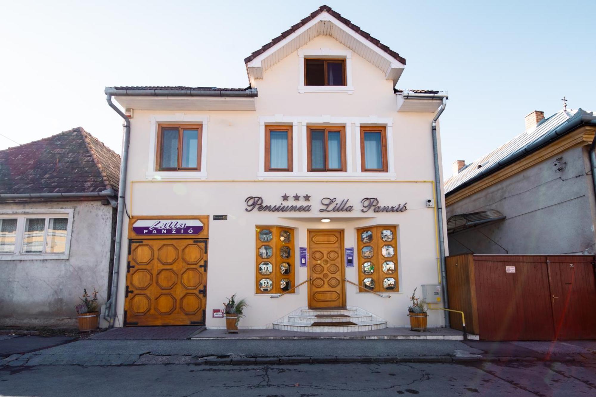 Lilla Panzio Hotel Odorheiu Secuiesc Eksteriør billede